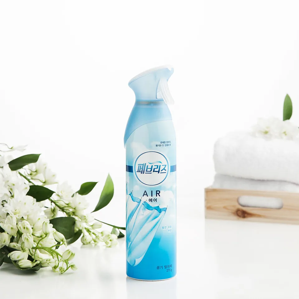 Lon xịt thơm phòng trong ảnh nguồn